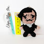 Edgar Allan Poe amigurumi portachiavi pupazzetto uncinetto