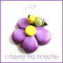 Applicazione  bomboniera " Ape su fiore " Viola lilla  Fimo cernit kawaii battesimo comunione matrimonio decorazione portaconfetti segnaposto cresima magnete 