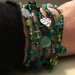 Collana/bracciale verde all'uncinetto con perline - s003