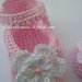Scarpine  bambolina rosa con fiore bianco fatte a maglia