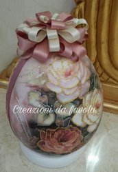 Uova di pasqua decorative con rose 3d