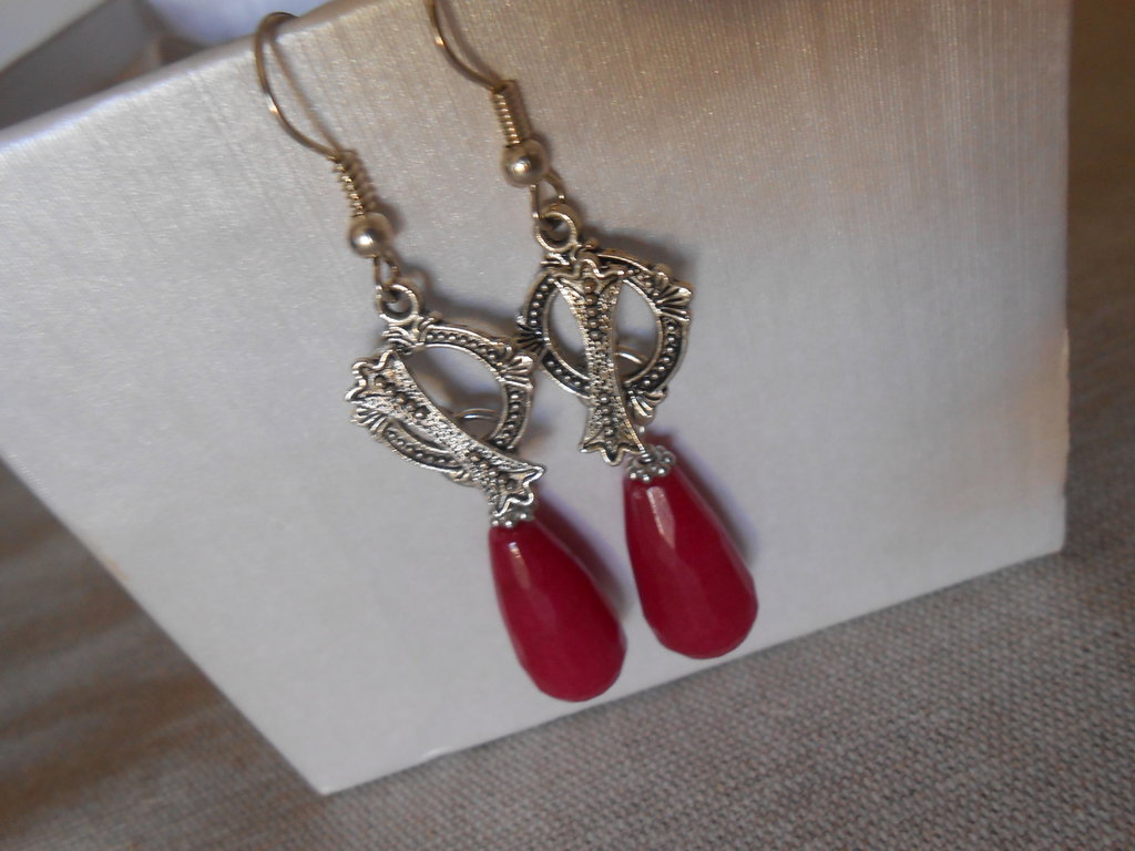 Orecchini a monachella in argento Sterling con pendente a