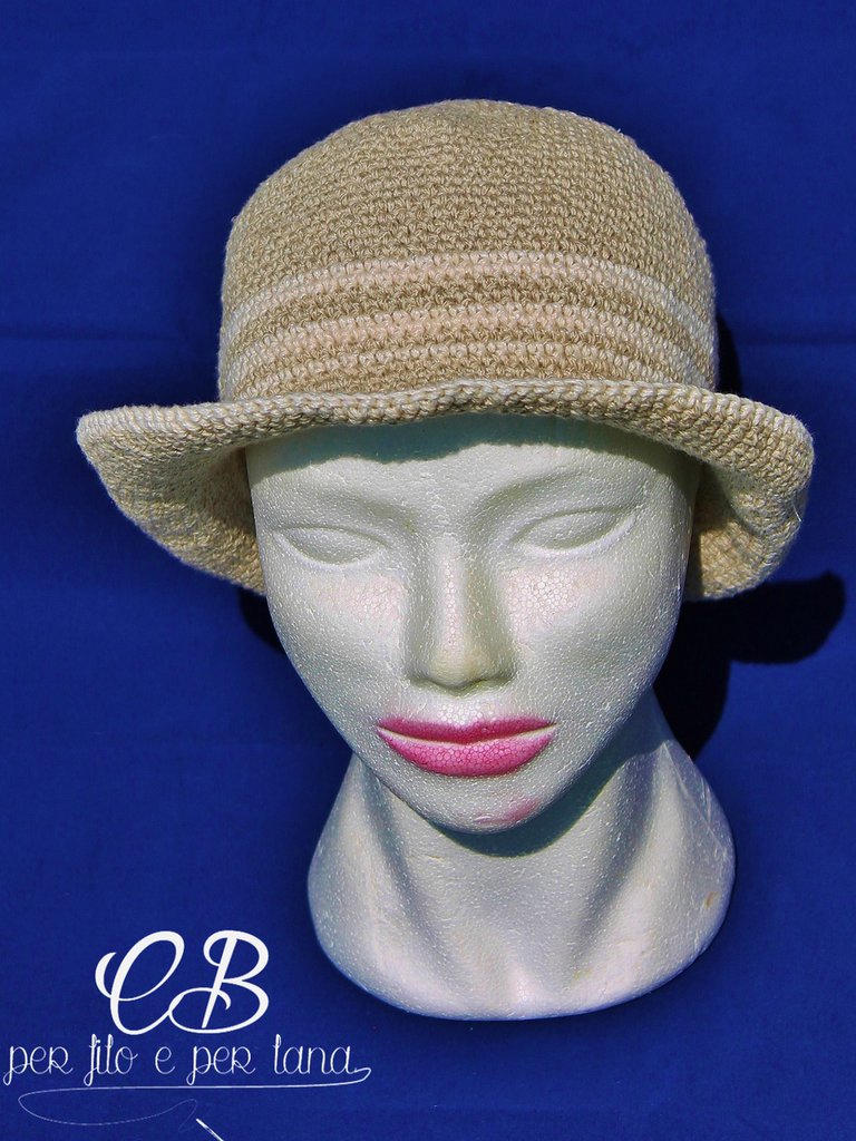 Berretto Slouchy Boho Uncinetto Fatto A Mano – Bianco Morbido – Unisex