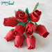 Piccolo bouquet di rose, fatto a mano in porcellana fredda