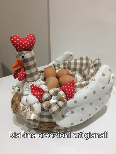Porta uova in metallo 6 posti decoro gallina - Casa Idea