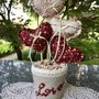 VASO CON CUORI ROMANTICI E SCRITTA "LOVE"