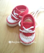 Scarpine/sneakers neonata/bambina cotone corallo/bianco/panna fatte a mano - uncinetto
