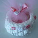 Fine ciotolina per bomboniera da bambina con tulle e fiorelllini rosa