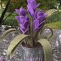 Vaso di latta con lavanda di feltro