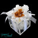 Bomboniera Matrimonio, scatola in plexiglass con decorazione in fimo fatto a mano e confetti