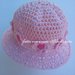 Cappello rosa in cotone con fiori rosa e fucsia 