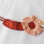 Porta ciuccio crochet girasole con clips in legno, idea regalo.