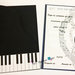 Partecipazione Nozze a tema Musica - Biglietto pianoforte busta