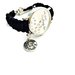 Orologio nero cinturino intrecciato con charm zodiacale - Regalo adatto per il compleanno