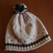 Completo maglioncino con cappello in morbidissima lana color nocciola