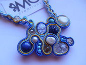 Collana girocollo ciondolo lavorato a soutache 