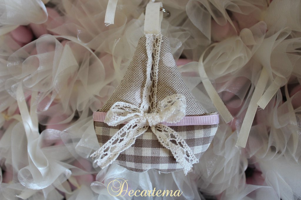 Bomboniera portachiavi Shabby Chic barchetta imbottita - Feste - Bo