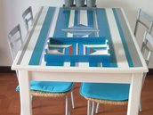 Tavolo blu stile marino
