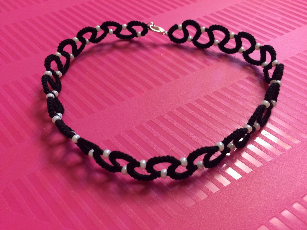 CAILI Set 3 Choker In Finta Pelle Con Ciondolo Cuore – Collane Girocollo Punk Goth – Nero, Bianco, Rosso – Regolabili Per Donne E Ragazze
