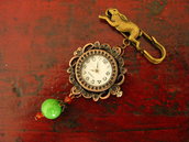 Broche reloj con jade verde