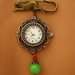 Broche reloj con jade verde
