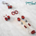 Collana lunga con perle rosse in resina vintage