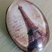 Spilla con cabochon in vetro ovale Tour Eiffel