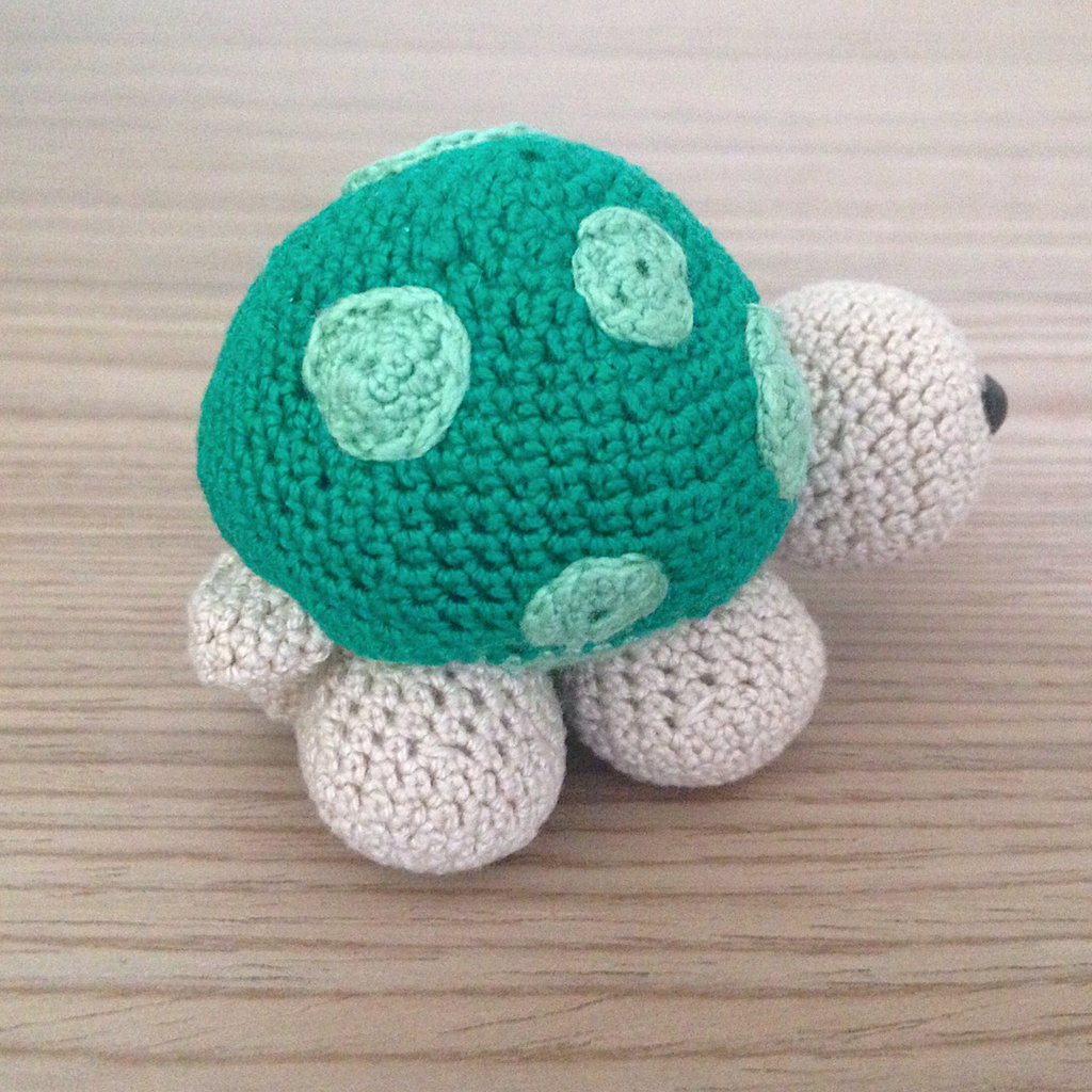 KEYSPACE Tartaruga Samu - Amigurumi Peluche a Forma di Mini Animale all' Uncinetto - Ciondolo Verde, Taglia Unica