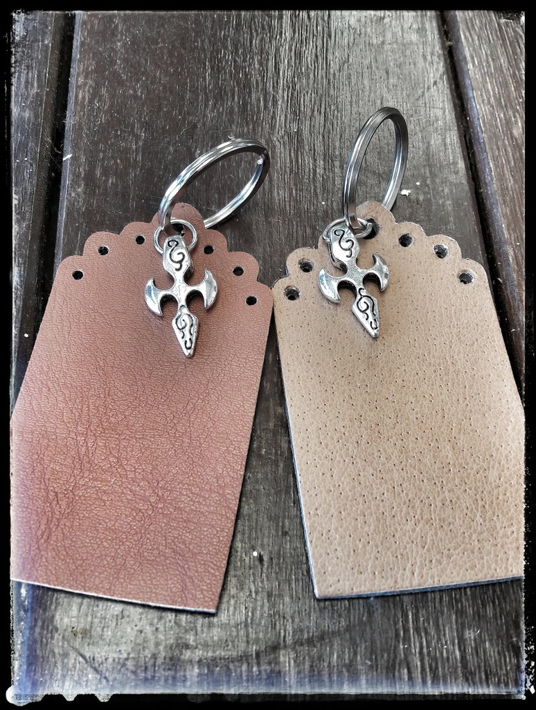 MEZOKUCEL 8 Pezzi Portachiavi In Pelle Portachiavi Da Auto Elegante A Mano Portachiavi In Pelle Per Uomo Donna Chiavi Auto Anello Multicolore