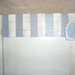 Cornice portafotografie da tavolo  Effetto usurato  Righe  bianche e blu  Cuori in legno