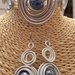 Orecchini in alluminio e perla in ceramica greca artigianali (monachelle in acciaio)