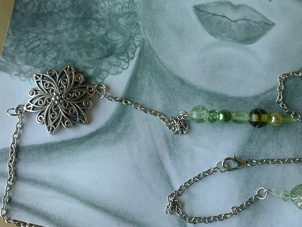 Fiore di vetro con perline - Italia