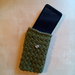Custodia porta cellulare ad uncinetto in lana con lurex oro e bottoncino vintage bustina smartphone
