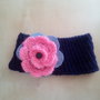 Fascia uncinetto paraorecchie lana bambina  - fascia per capelli fatta a mano grande fiore e  jeans e bottoncino in plastica