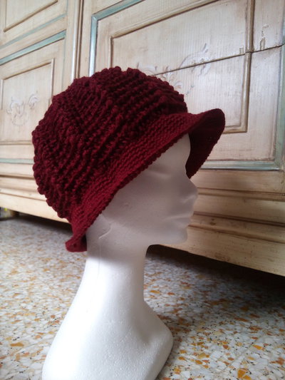 cappello all'uncinetto per donna modello cloche cappello all'uncinetto per donna modello cloche