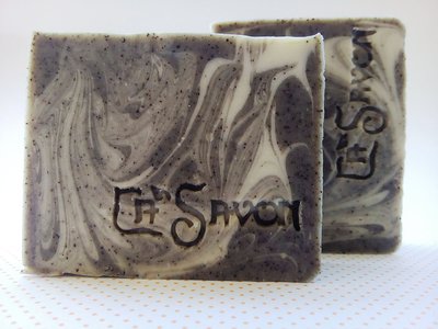 Sapone esfoliante al caffè, profumato al caffelatte, fatto a mano Sapone esfoliante al caffè, profumato al caffelatte, fatto a mano