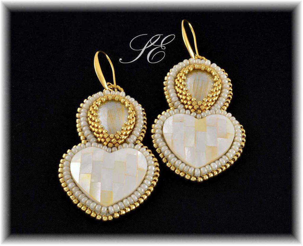 Orecchini Pendenti A Cuore In Ottone Rodiato Colore Oro, Con Madreperla Sintetica, Cerchio Cerniera, 30x18mm, COOLSTEELANDBEYOND - 5