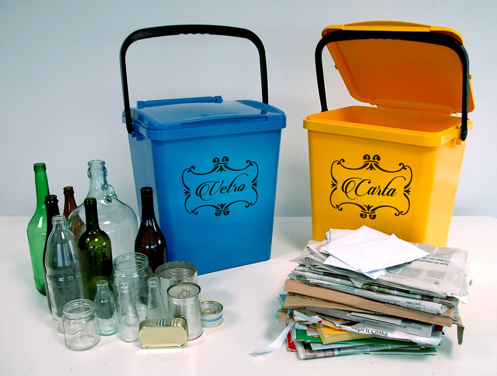 Kit 8 Adesivi Per Raccolta Differenziata – Per Pattumiere Casa, Rifiuti, COD151