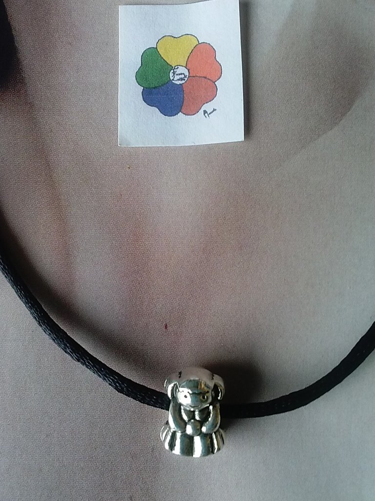 Collana cordoncino celeste cangiante - Gioielli - Collane - di Raf