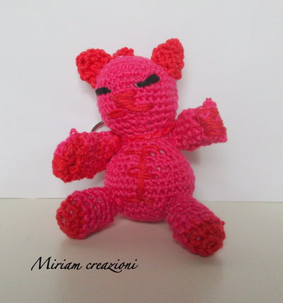 Gattino cinese amigurumi portachiavi Gattino cinese amigurumi portachiavi