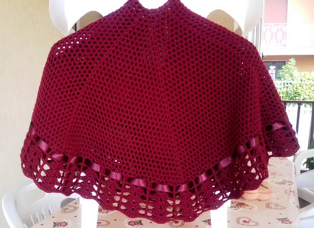 MANTELLINA DELLA NONNA O SCIALLE IN PURA LANA VERGINE MERINO 100% I