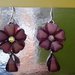 Orecchini pendenti a fiore vetro colore viola