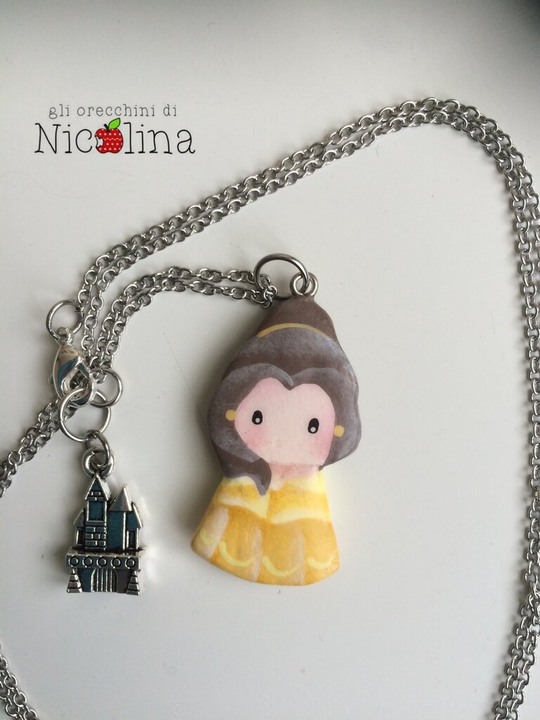 Collana lunga C'era una volta La Bella e la bestia, Belle in ca