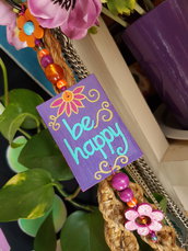 "Be happy" - Ghirlanda con perline da appendere, personalizzata con frase