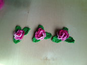 set tre applicazioni a uncinetto rose patch decorazioni abiti bambina toppe fatte a mano  