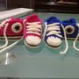 Scarpe per neonato modello Converse all'uncinetto