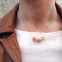 Collana minimalista in filo di seta con pietre di Sunstone. Girocollo seta e Pietra del Sole. Idea regalo, Collana donna sottile. Collana pietre dure arancione